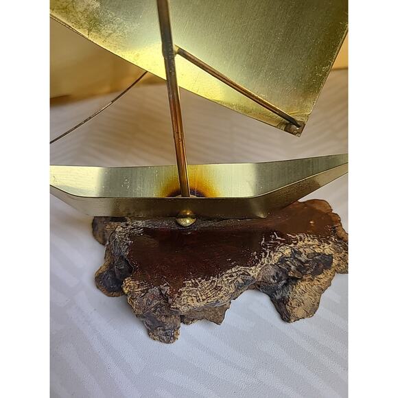 VINTAGE Yosi Mid Century Modern Brass Sailboat Sculpture on Thick Dark Burlwood - Picture 5 of 5